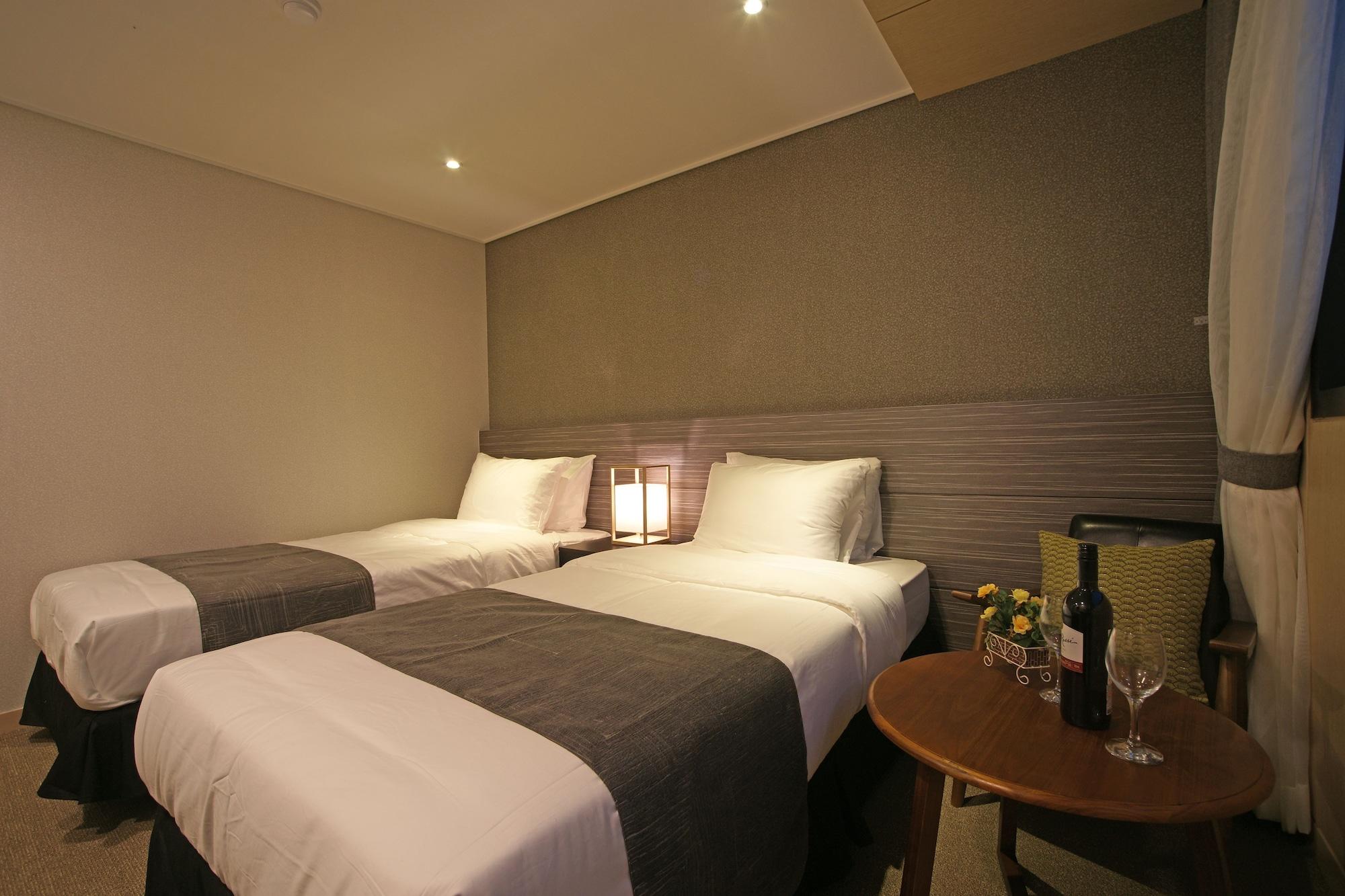 I-Jin Hotel Jeju Exterior photo