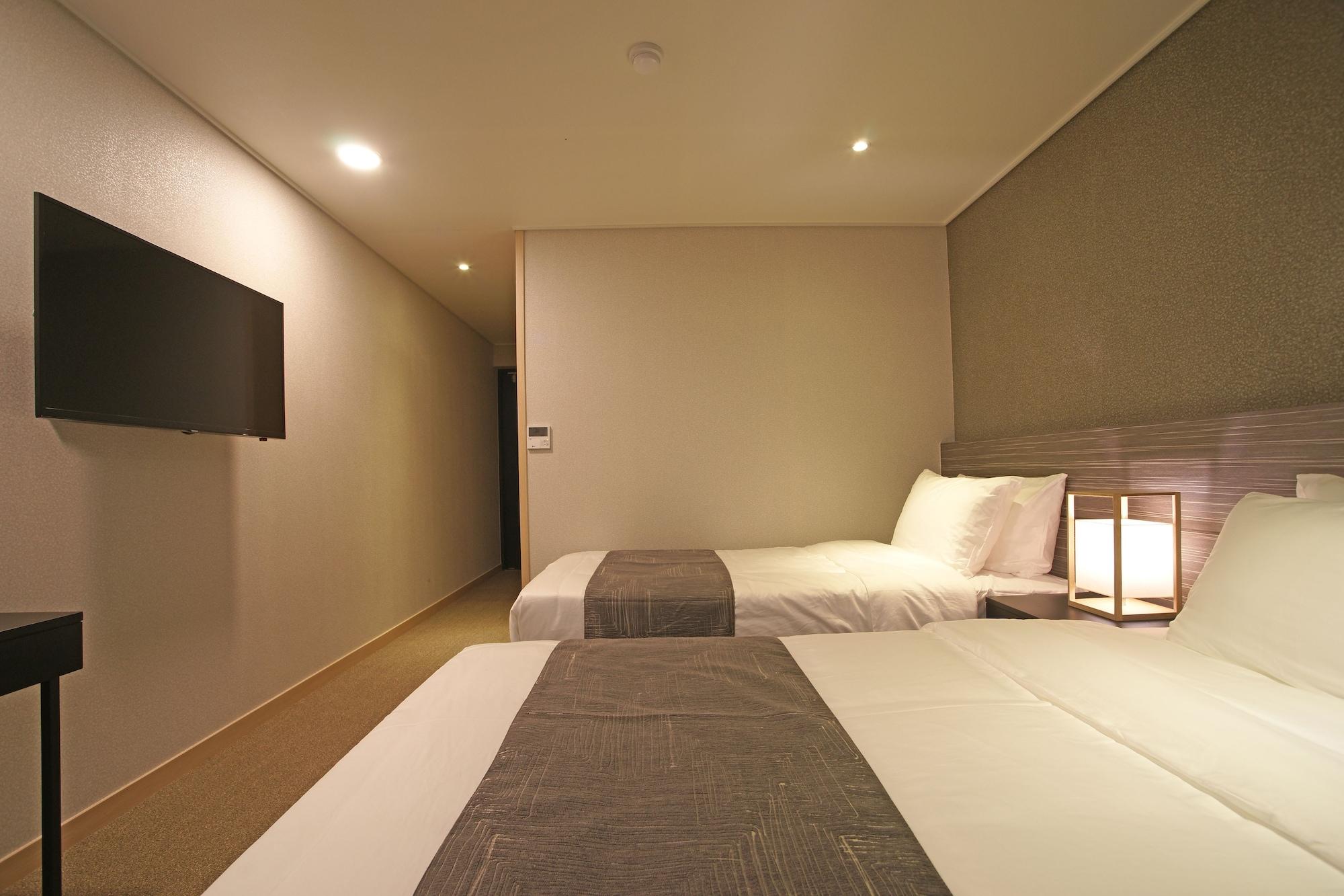 I-Jin Hotel Jeju Exterior photo