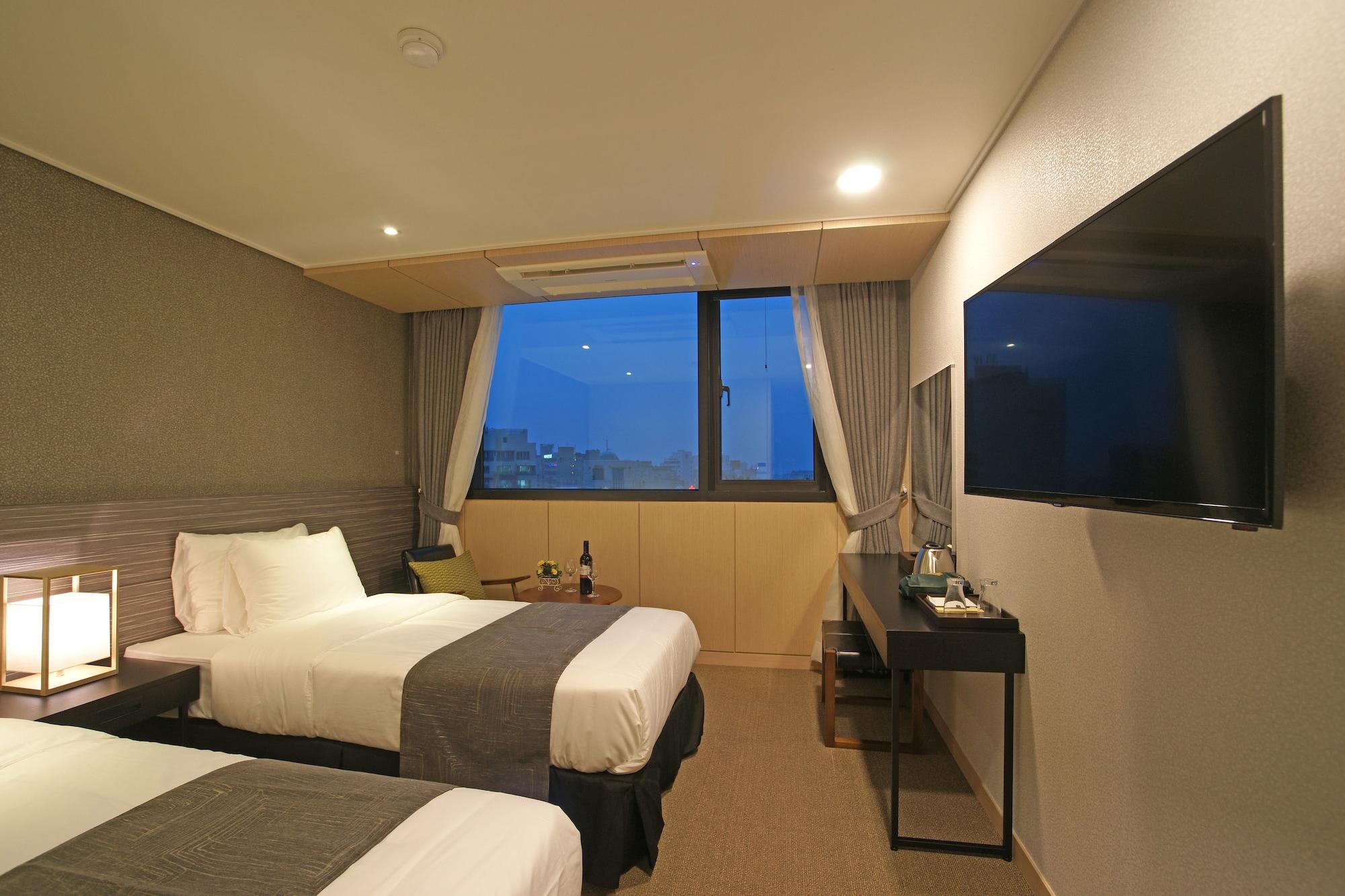I-Jin Hotel Jeju Exterior photo