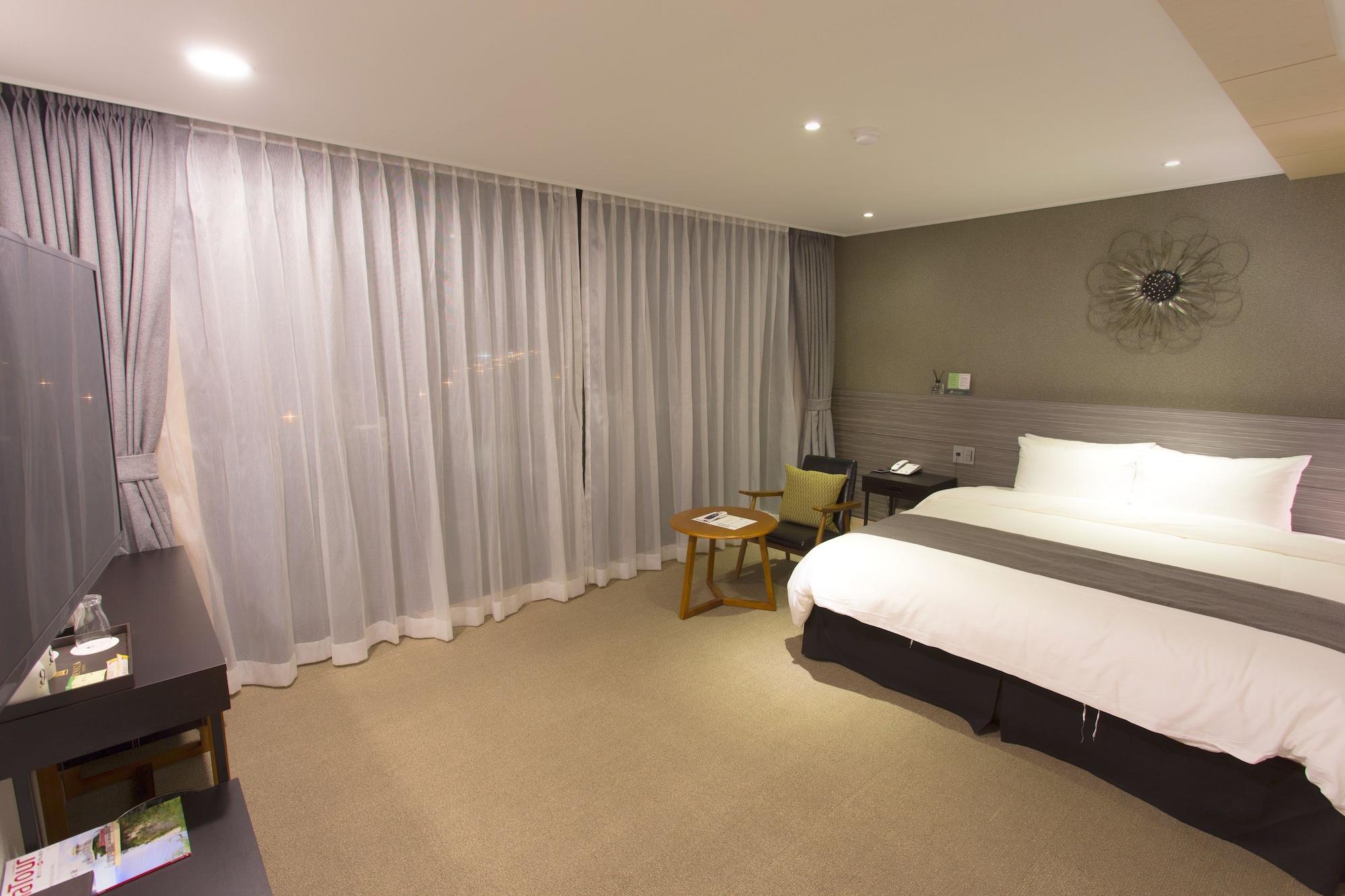 I-Jin Hotel Jeju Exterior photo