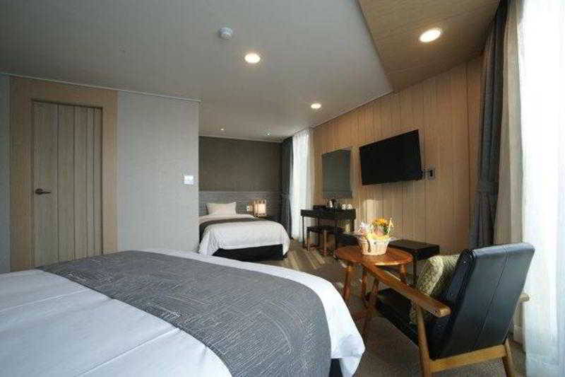 I-Jin Hotel Jeju Exterior photo