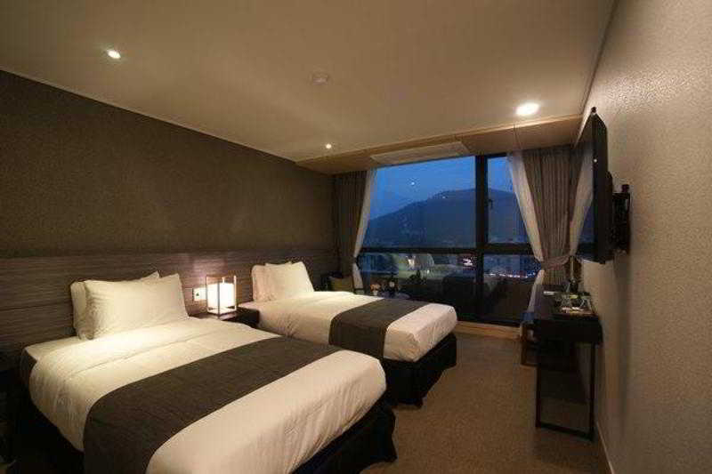 I-Jin Hotel Jeju Exterior photo