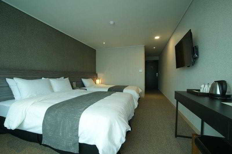 I-Jin Hotel Jeju Exterior photo
